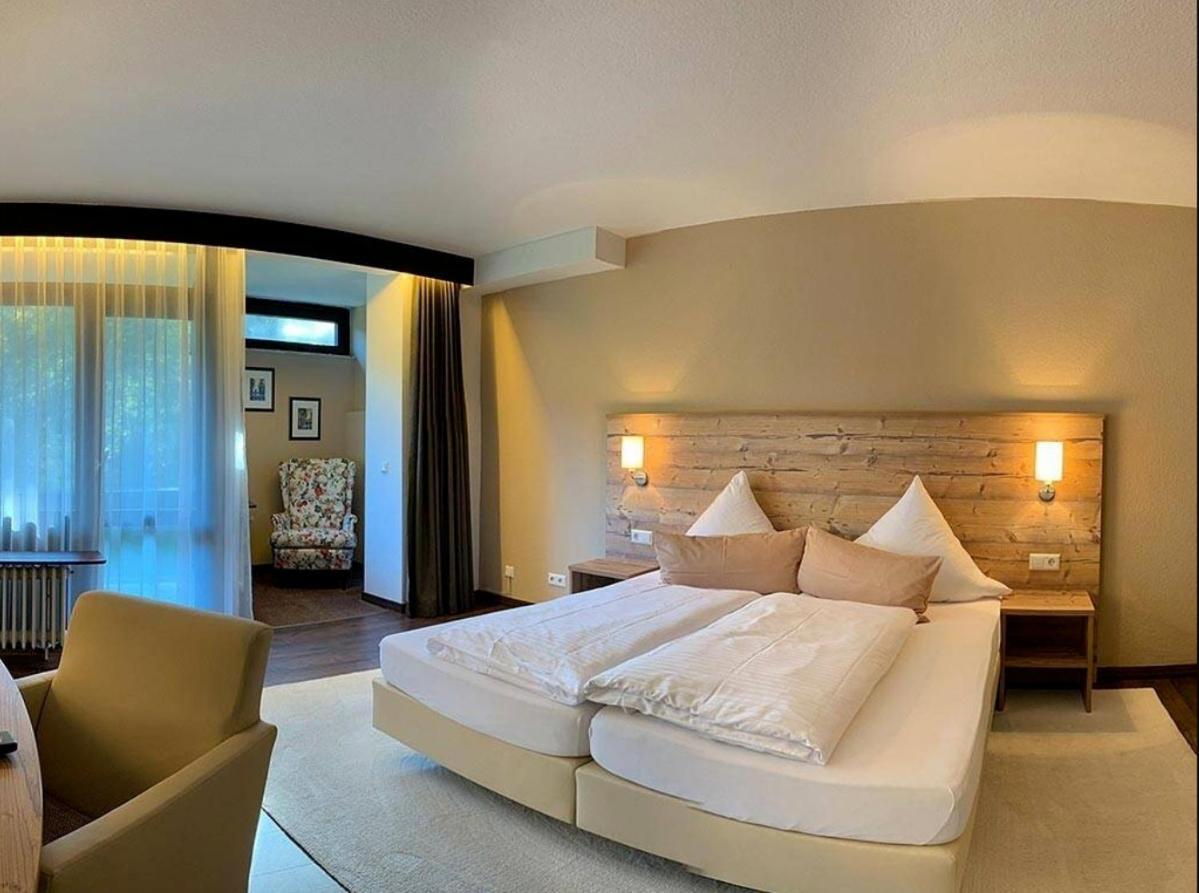 Hotel Luisenpark 바트버그자베른 외부 사진